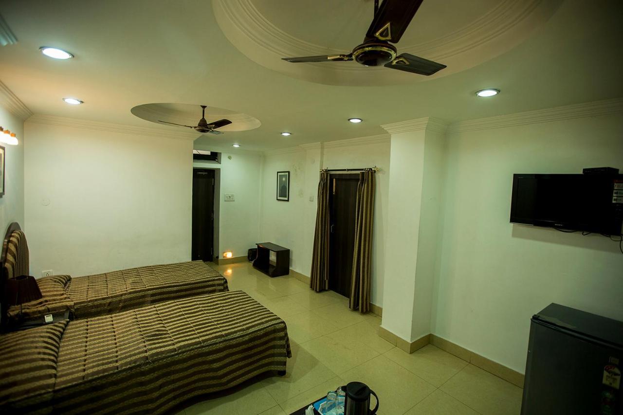 Deep Hotel Lucknow Ngoại thất bức ảnh