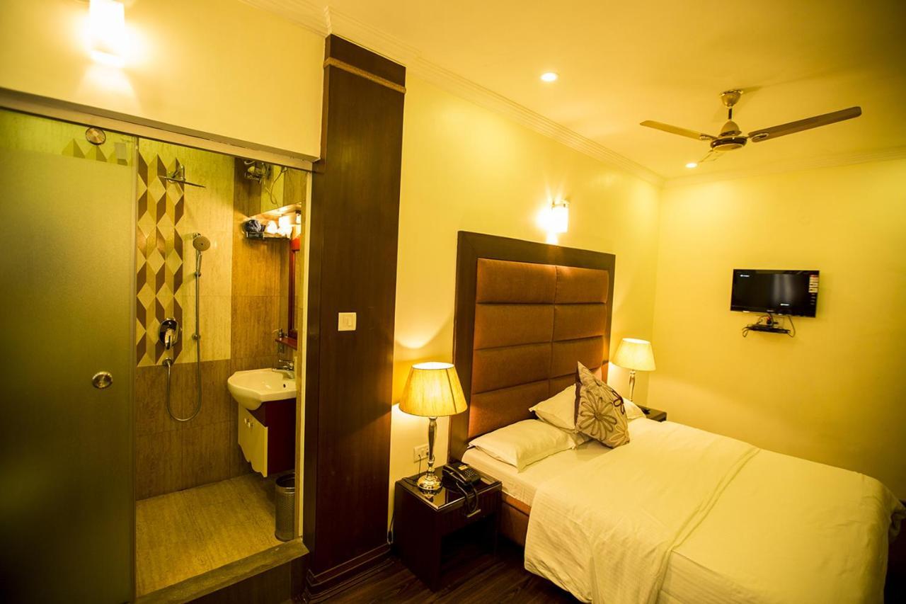 Deep Hotel Lucknow Ngoại thất bức ảnh